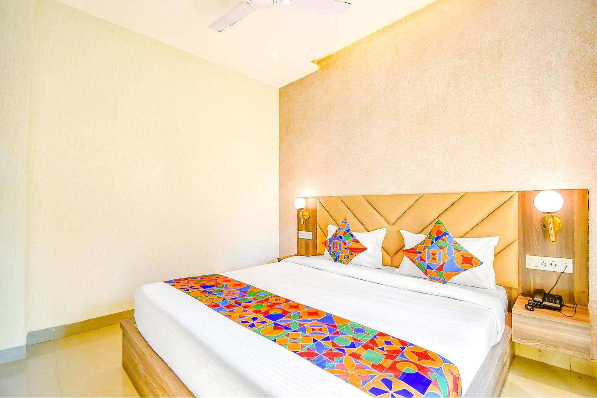 Fabhotel Lake View Topsia Kolkata